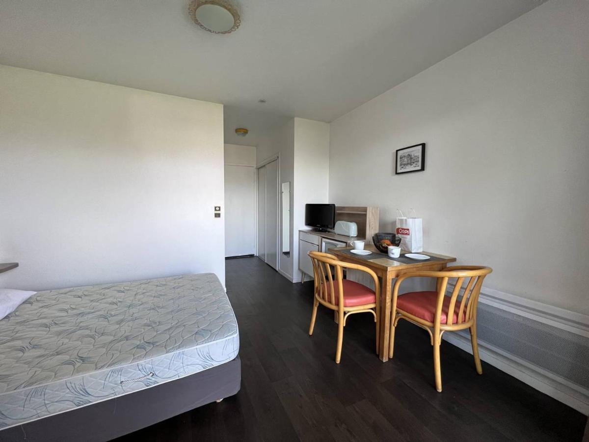 Studio Cosy Avec Terrasse, Parking, Internet - 2 Pers., Proche Thermes Et Centre - Animaux Admis - Fr-1-495-100 Cambo-les-Bains Zewnętrze zdjęcie